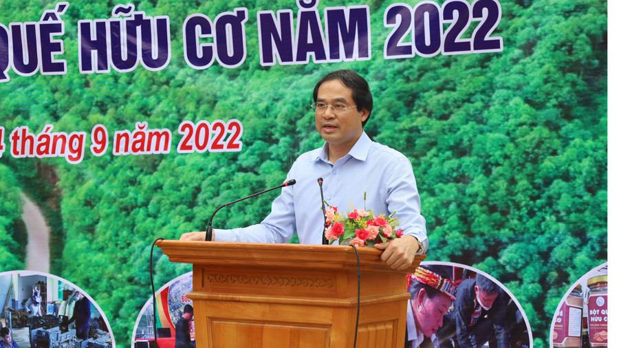 Đồng chí Trịnh Xuân Trường, Chủ tịch UBND tỉnh, Phó Trưởng Ban Chỉ đạo phát triển sản xuất nông nghiệp hàng hóa tỉnh phát biểu tại lễ phát động. Đồng chí Trịnh Xuân Trường, Chủ tịch UBND tỉnh, Phó Trưởng Ban Chỉ đạo phát triển sản xuất nông nghiệp hàng hóa tỉnh phát biểu tại lễ phát động.