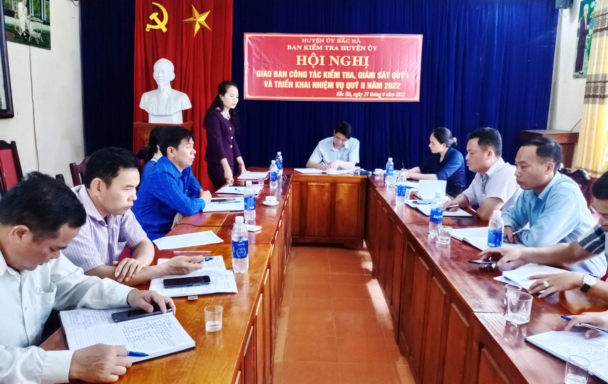 UBKT Huyện ủy Bắc Hà thường xuyên tổ chức giao ban định kỳ, kịp thời giải đáp khó khăn, vướng mắc trong triển khai nhiệm vụ tại cơ sở.