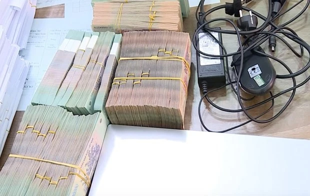 Các tang vật thu được tại cơ quan công an.