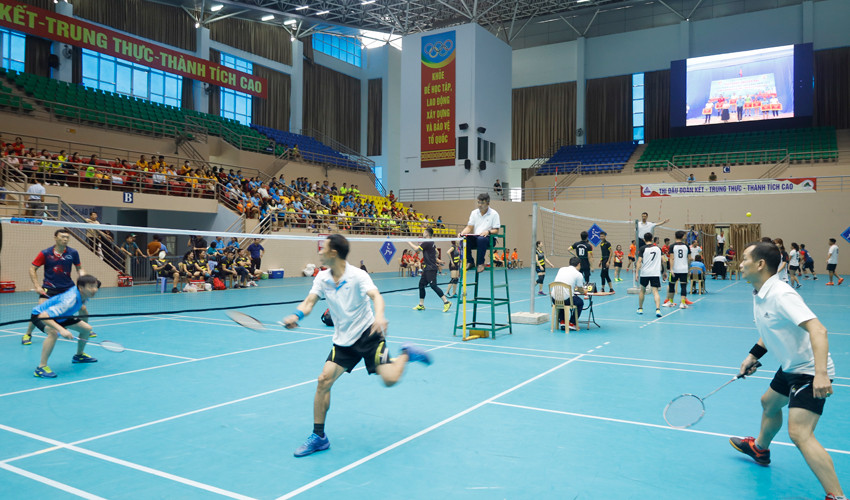 Gần 400 vận động viên tham gia Giải cầu lông, bóng bàn, bóng chuyền hơi công nhân, viên chức, lao động tỉnh lần thứ X ảnh 6