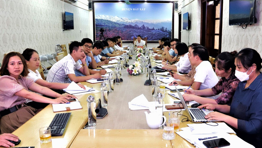 UBND huyện Bát Xát đối thoại với cán bộ, viên chức ngành giáo dục ảnh 1 UBND huyện Bát Xát đối thoại với cán bộ, viên chức ngành giáo dục ảnh 1