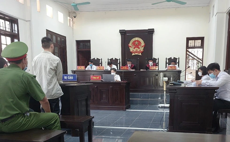 Quang cảnh phiên tòa.