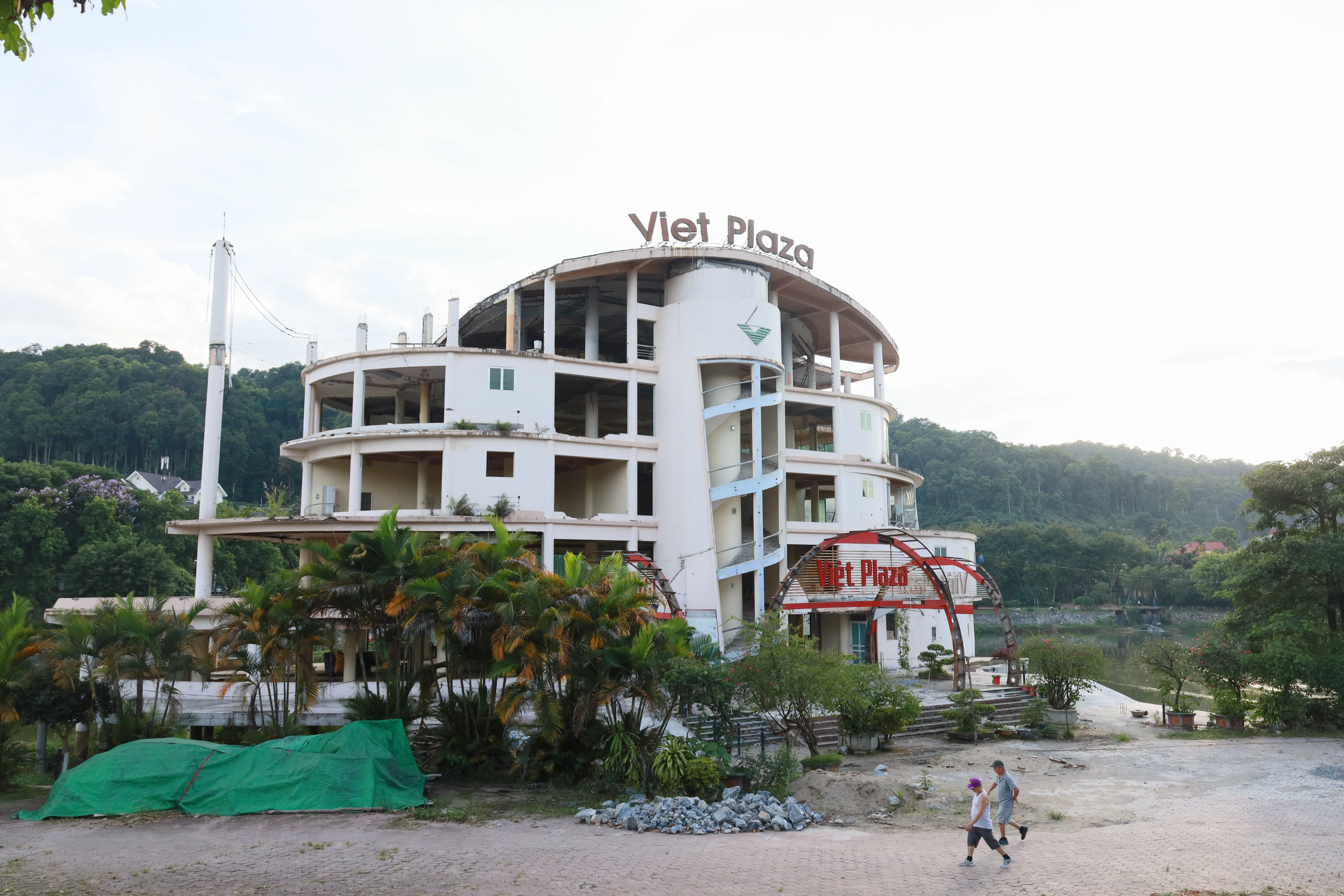 Chủ trương của thành phố là sẽ di chuyển các cơ sở kinh doanh dịch vụ ra ngoài Công viên Nhạc Sơn.