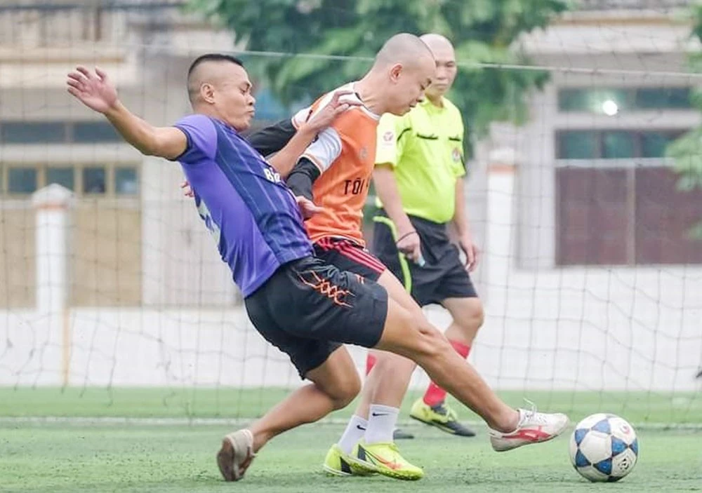 Người đưa bóng đá chuyên nghiệp đến giới trẻ Lào Cai ảnh 2