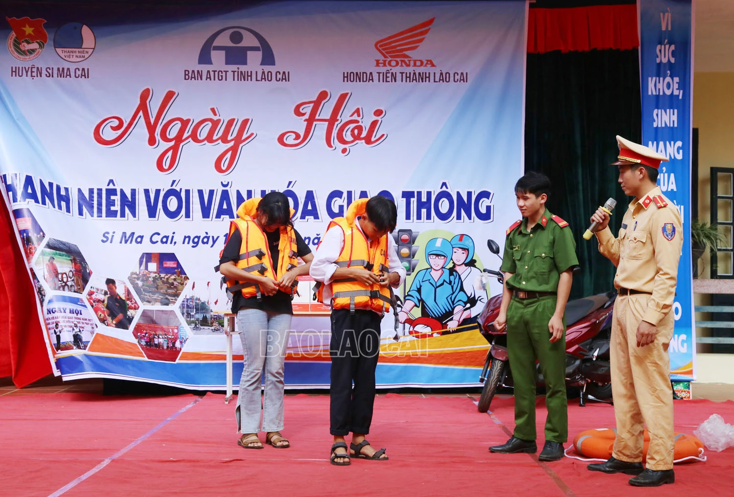 Hơn 800 học sinh huyện Si Ma Cai tham gia Ngày hội thanh niên với văn hóa giao thông ảnh 3 Hơn 800 học sinh huyện Si Ma Cai tham gia Ngày hội thanh niên với văn hóa giao thông ảnh 3