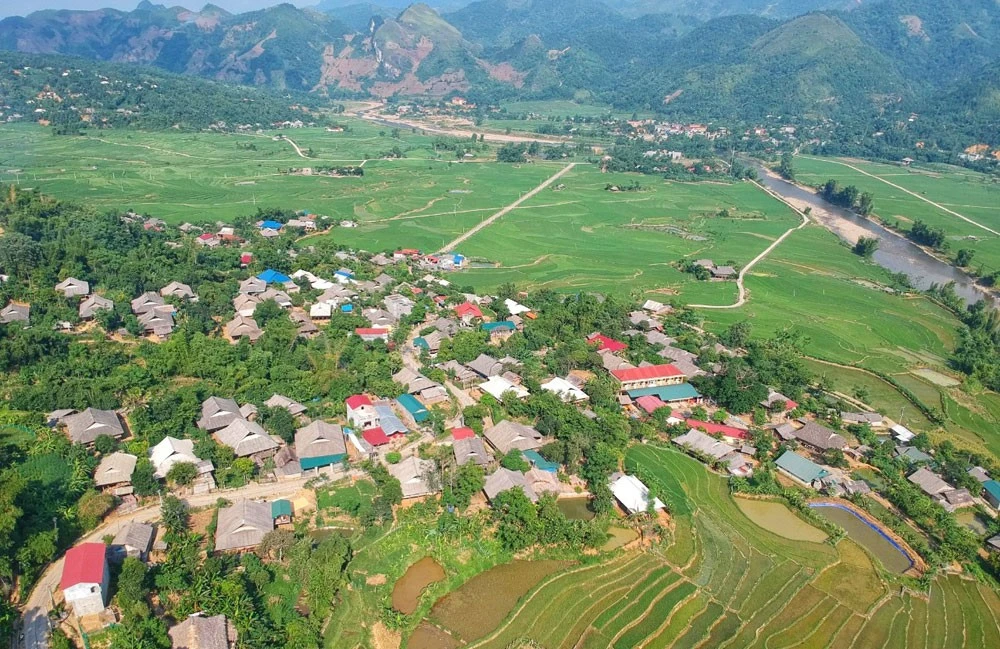 Bên dòng Nậm Chăn ảnh 1