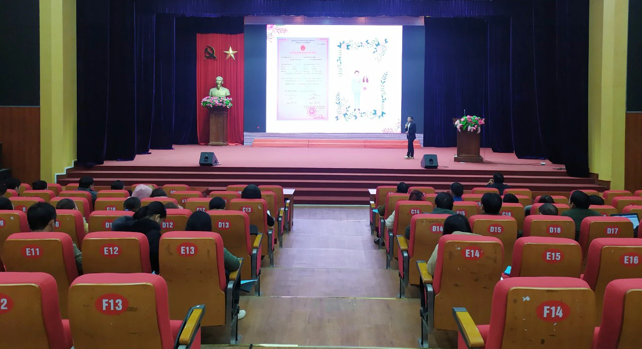 Quang cảnh hội nghị tập huấn.