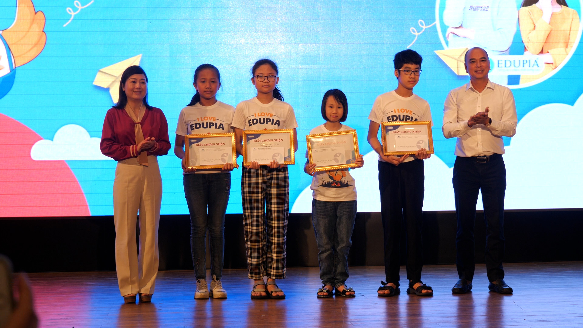 Sôi động vòng thi đặc biệt cuộc thi "Vì Lào Cai giỏi tiếng Anh" ảnh 4