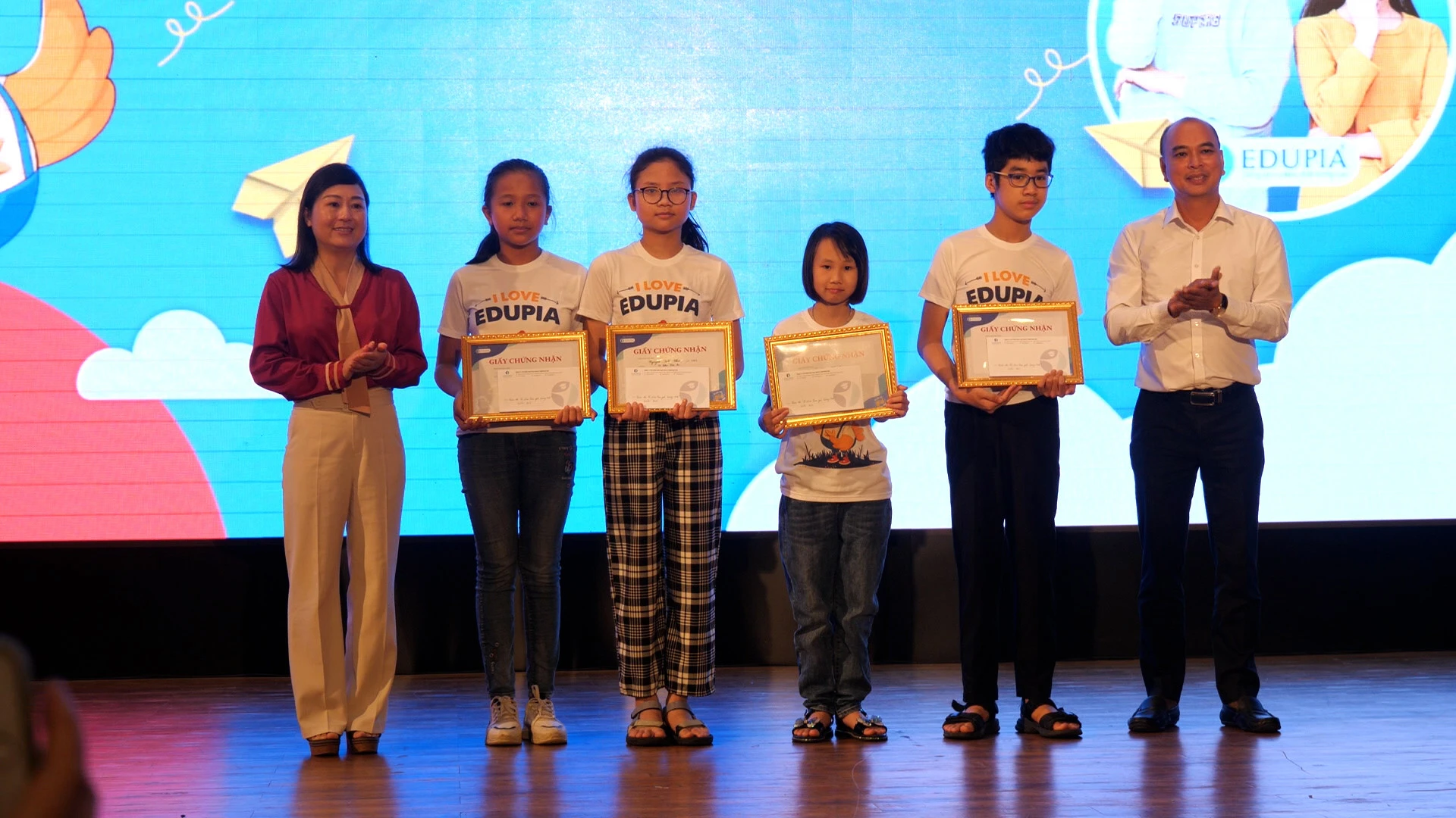 Sôi động vòng thi đặc biệt cuộc thi "Vì Lào Cai giỏi tiếng Anh" ảnh 4