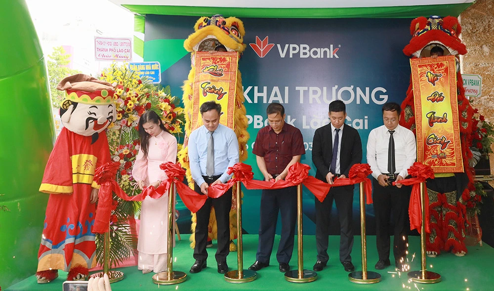 VPBank khai trương trụ sở mới Chi nhánh Lào Cai ảnh 2