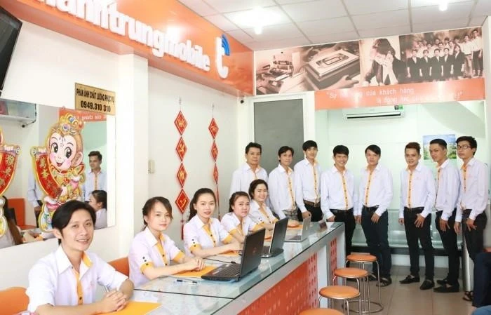 Thành Trung Mobile - Trung tâm sửa chữa điện thoại iphone uy tín tại TP.HCM với giá cả hợp lý ảnh 2