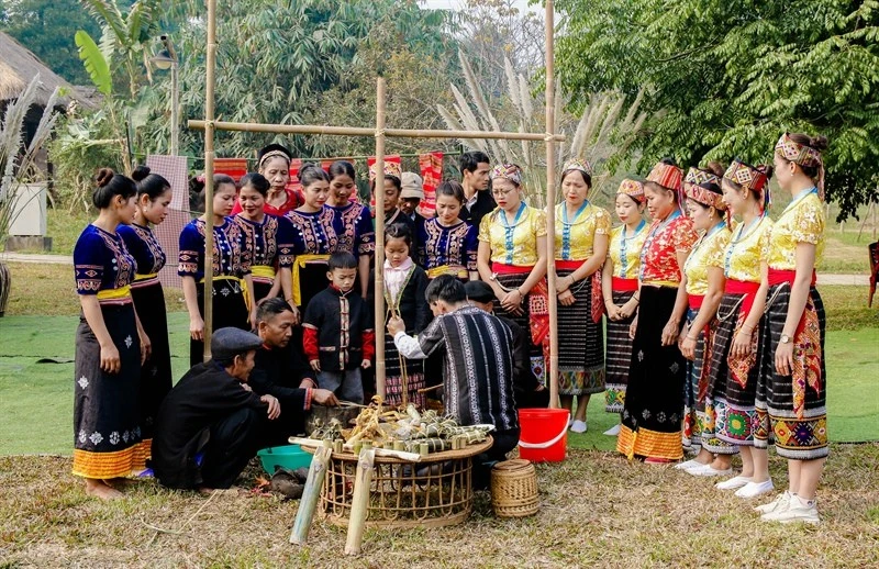 Độc đáo Tết của người Khơ Mú ở Nghệ An ảnh 1