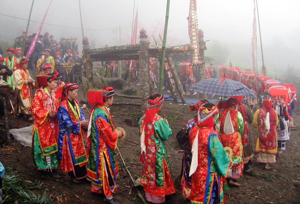 Màn trình diễn độc đáo mang bản sắc riêng của dân tộc Dao đỏ trong nghi lễ cấp sắc.