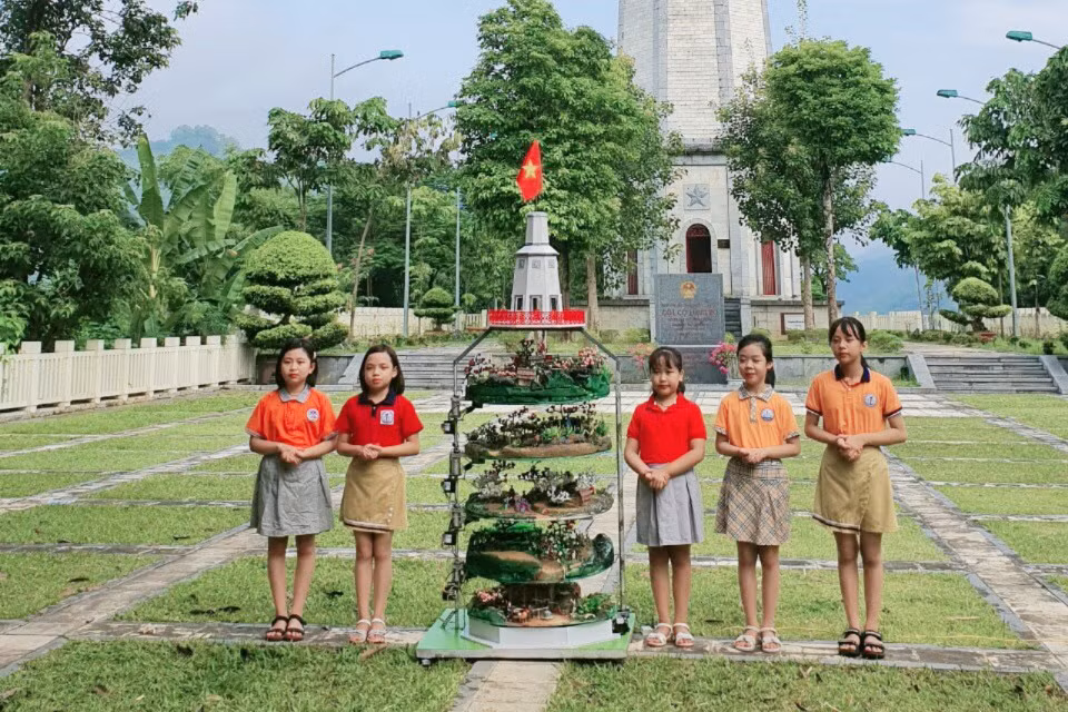 Học sinh Lào Cai đoạt 4 giải Cuộc thi Sáng tạo thanh, thiếu niên, nhi đồng toàn quốc năm 2022 ảnh 2