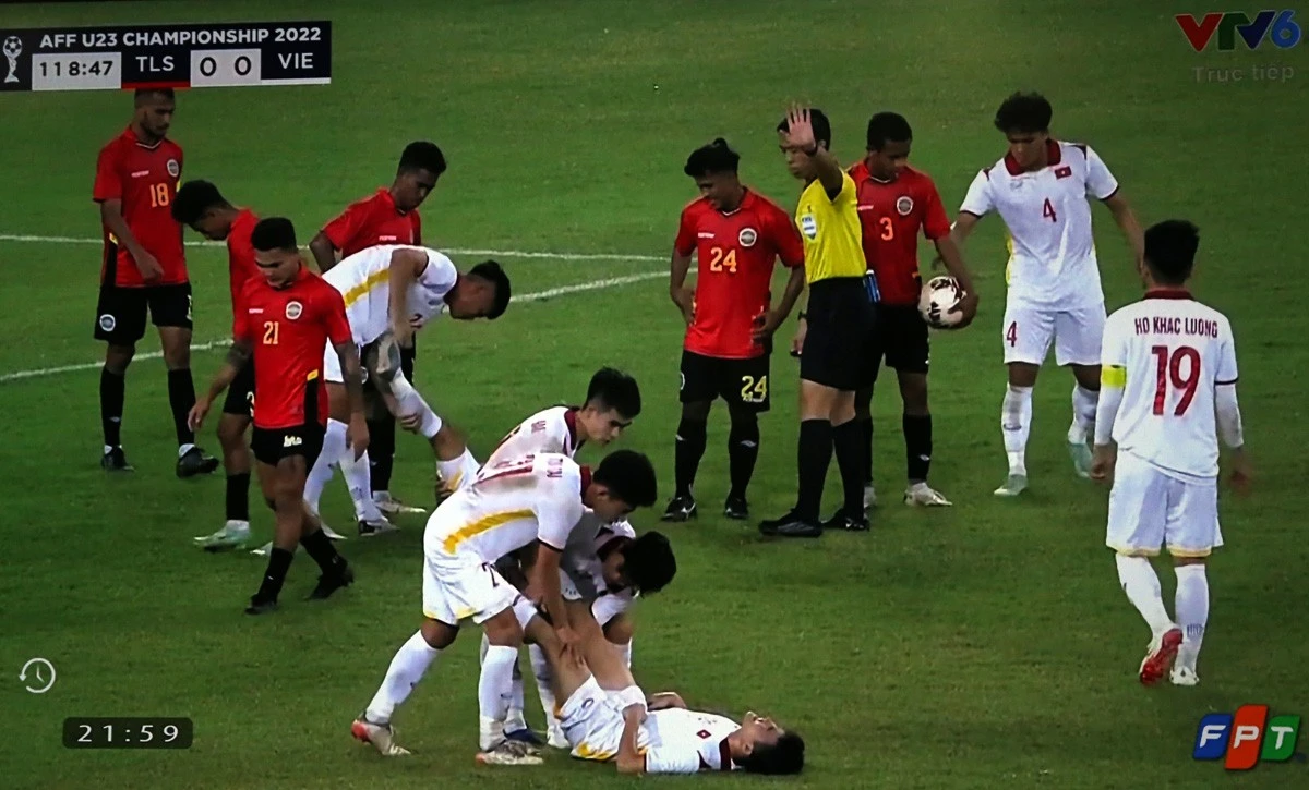 Dùng thủ môn đá vị trí tiền đạo, U23 Việt Nam vẫn đánh bại U23 Đông Timor để vào chung kết ảnh 3
