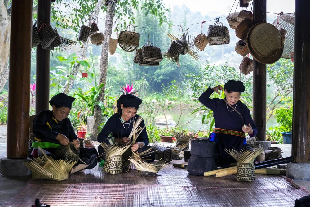 Độc đáo kỹ thuật đan lát của người Tày Nghĩa Đô ảnh 2