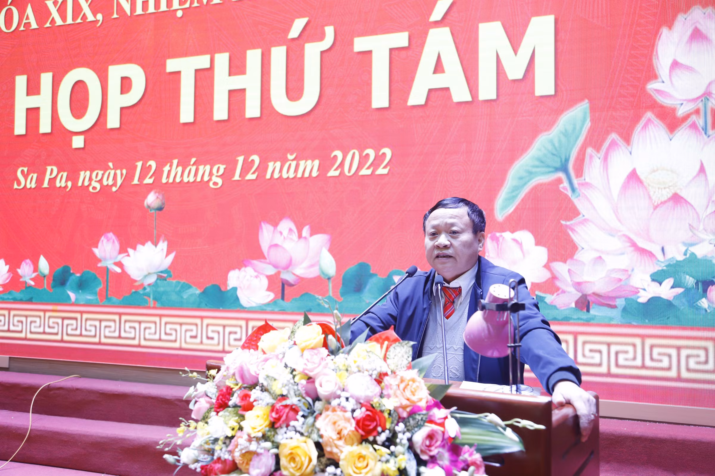 Phó Chủ tịch UBND tỉnh Nguyễn Trọng Hài phát biểu tại kỳ họp.