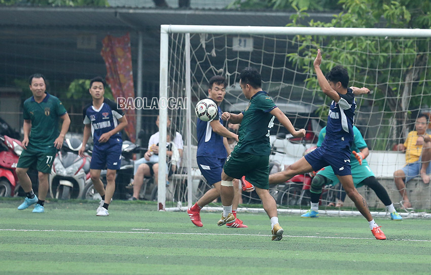 Đội bóng Công ty TNHH Khoáng sản và Luyện kim Việt Trung vô địch giải bóng đá Cup Nissan Lào Cai năm 2022 ảnh 2