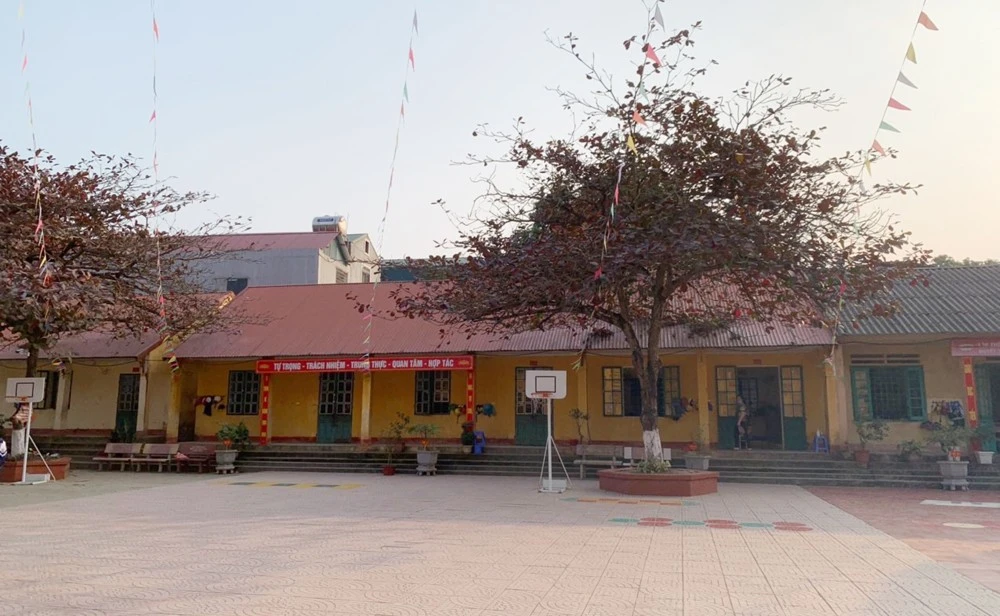 Cơ sở vật chất của Trường Tiểu học số 1 Bảo Hà cần được đầu tư để đạt chuẩn.