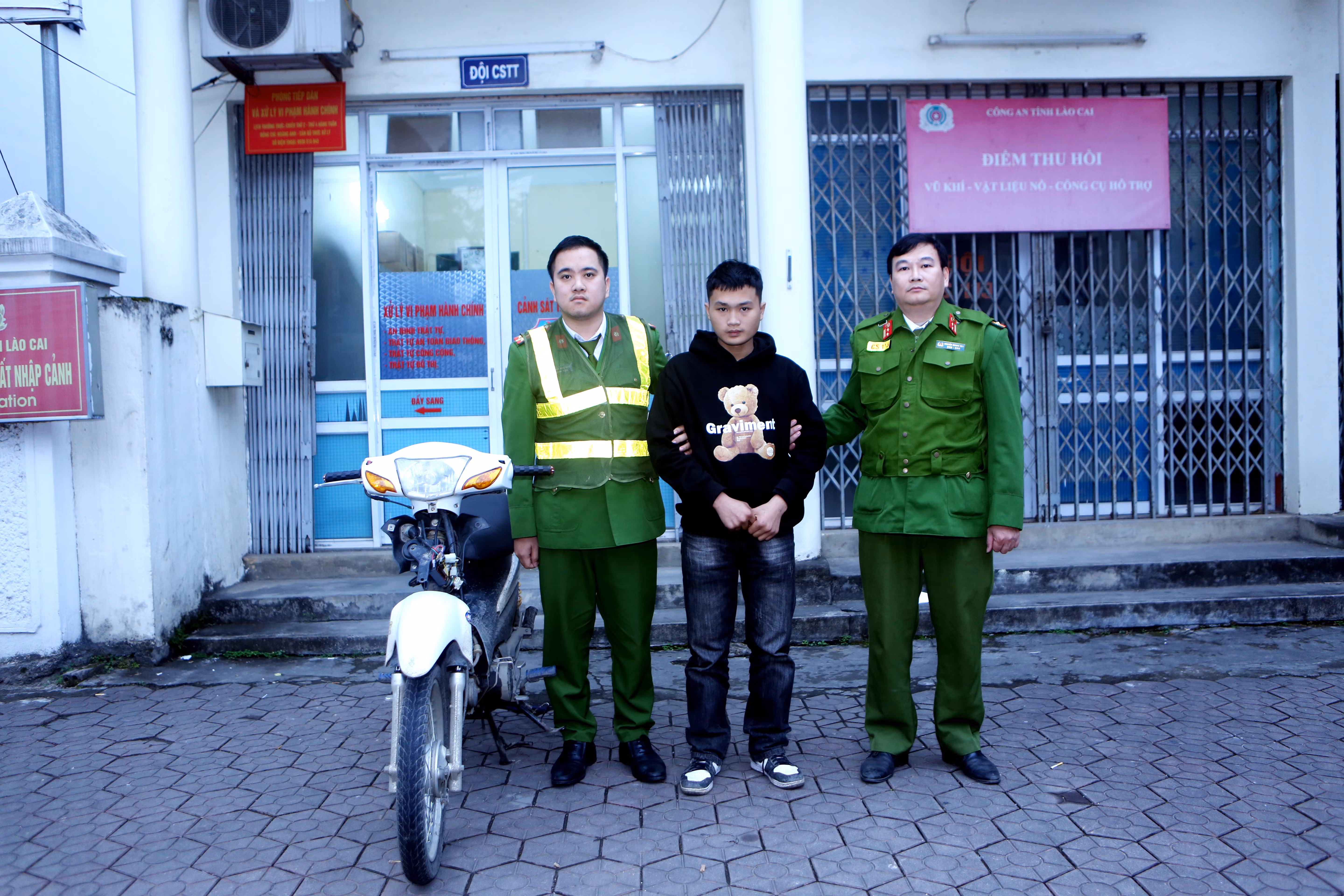 Bắt giữ đối tượng trộm cắp xe gắn máy ảnh 2