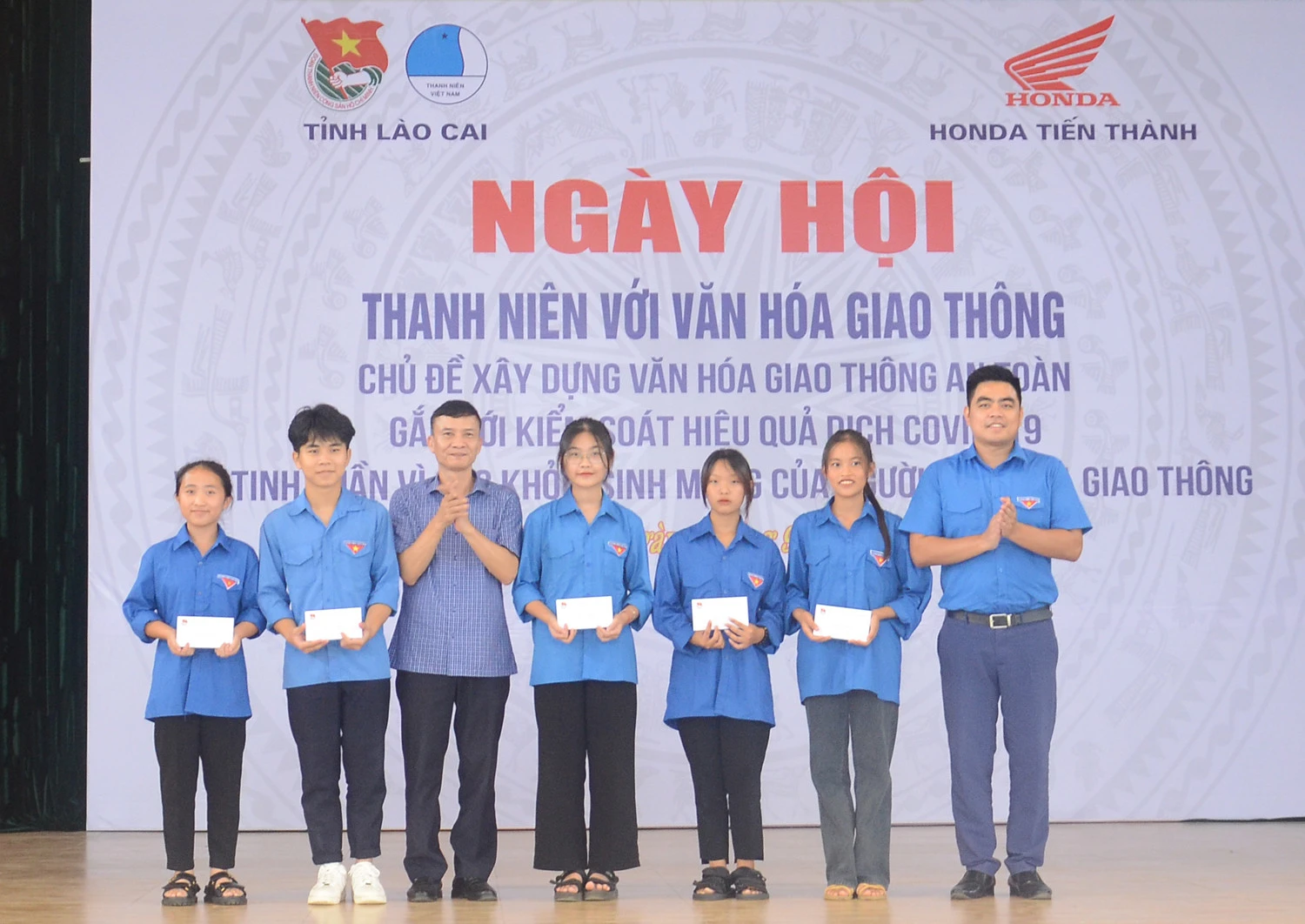 Nhiều hoạt động trong Ngày hội thanh niên với văn hoá giao thông năm 2022 ảnh 3
