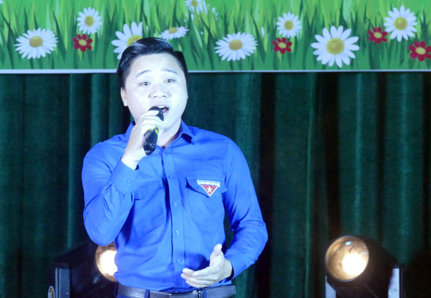 Hấp dẫn Giao lưu văn nghệ sinh viên Việt Nam – Lào ảnh 8 Hấp dẫn Giao lưu văn nghệ sinh viên Việt Nam – Lào ảnh 8