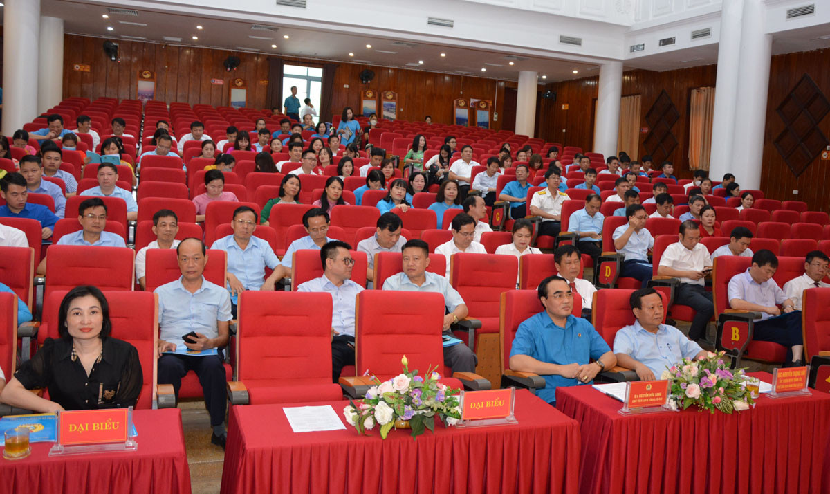 Đại biểu dự hội nghị.