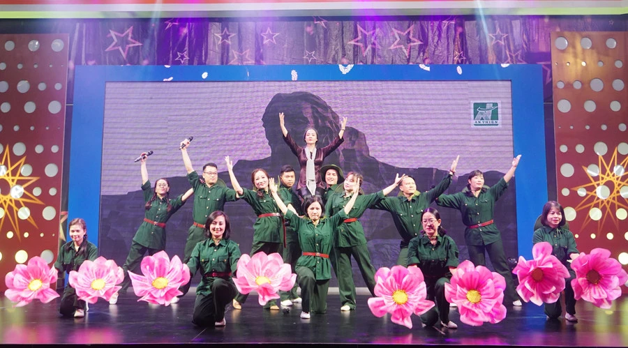 Đài Phát thanh - Truyền hình tỉnh gặp mặt nhân Ngày truyền thống ngành Phát thanh – Truyền hình Việt Nam ảnh 8