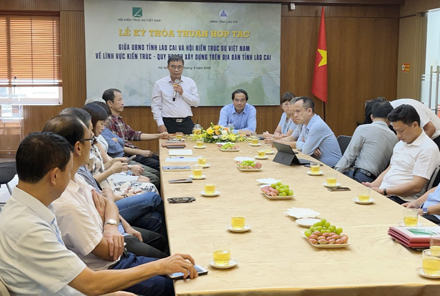 Các đại biểu dự lễ ký kết. Các đại biểu dự lễ ký kết.