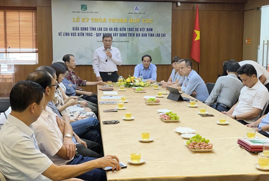 Các đại biểu dự lễ ký kết.