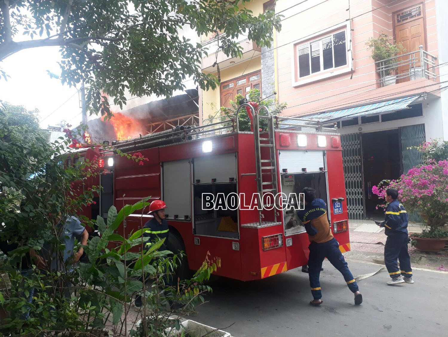 Thành phố Lào Cai: Cháy xưởng sản xuất hương, một người bị ngạt khói ảnh 2 Thành phố Lào Cai: Cháy xưởng sản xuất hương, một người bị ngạt khói ảnh 2