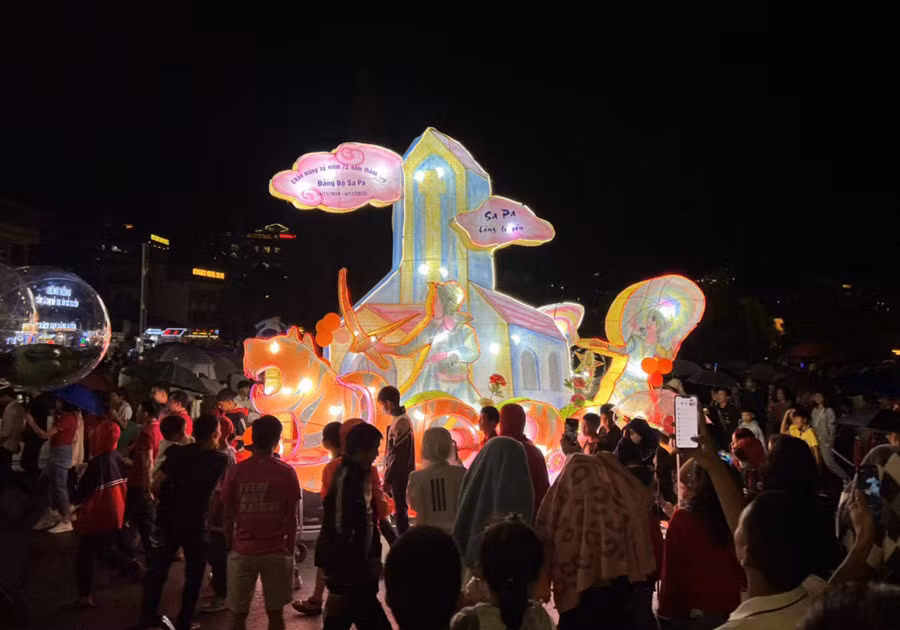 Sa Pa: Lung linh đêm hội trăng rằm ảnh 12