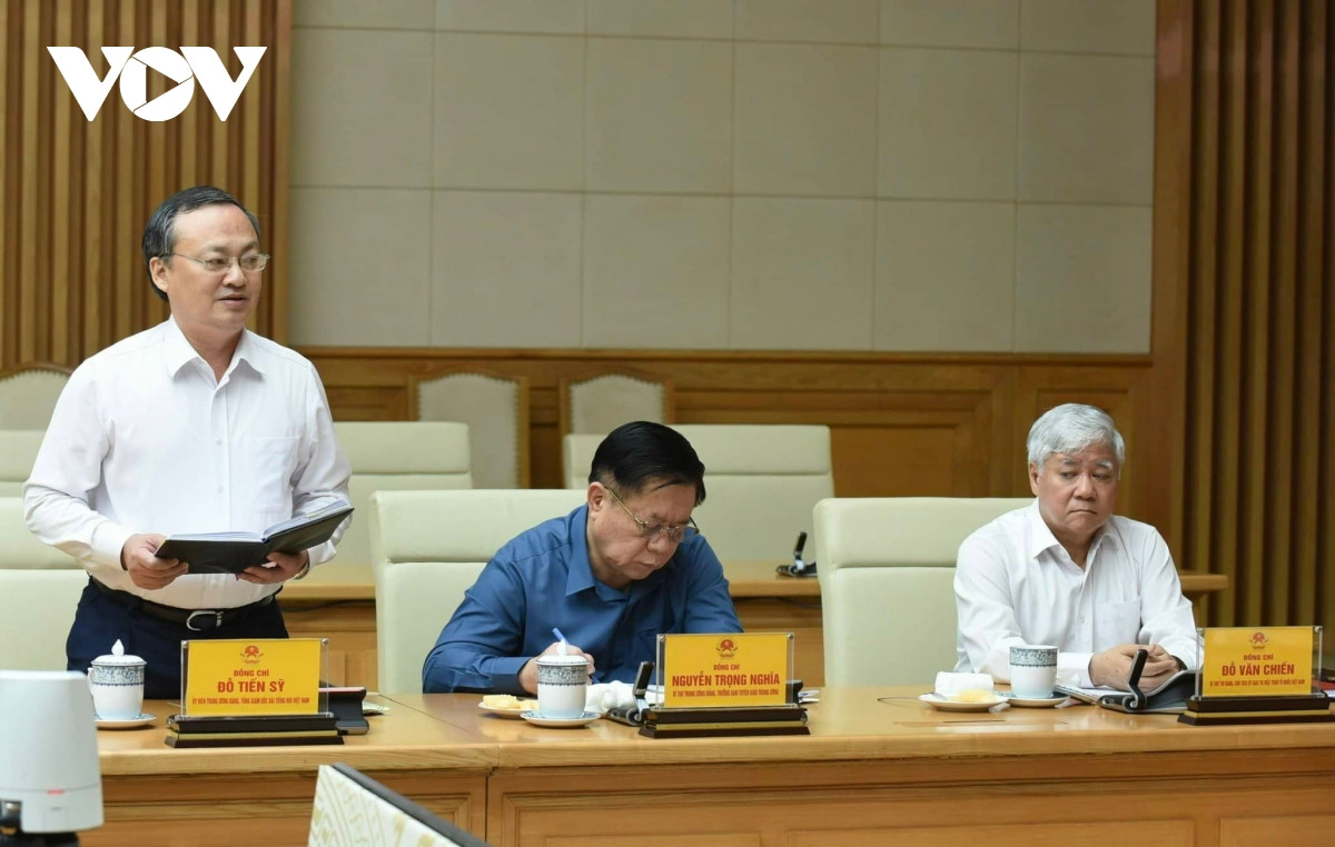 Tổng Giám đốc VOV Đỗ Tiến Sỹ phát biểu tại cuộc họp. Tổng Giám đốc VOV Đỗ Tiến Sỹ phát biểu tại cuộc họp.