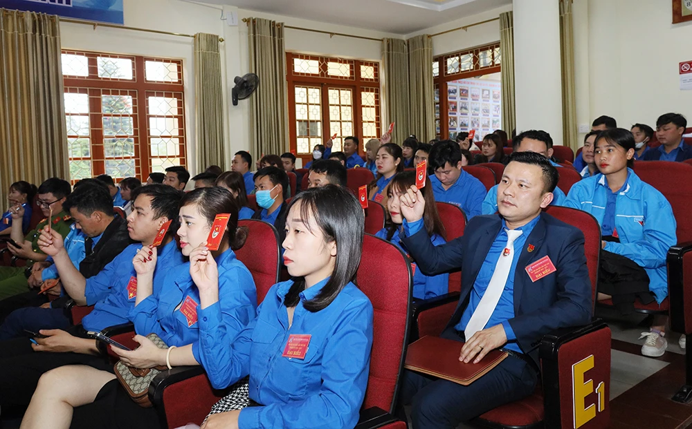 100% đại biểu thông qua Nghị quyết Đại hội Đoàn Thanh niên Cộng sản Hồ Chí Minh thị xã Sa Pa lần thứ XXI, nhiệm kỳ 2022 – 2027.
