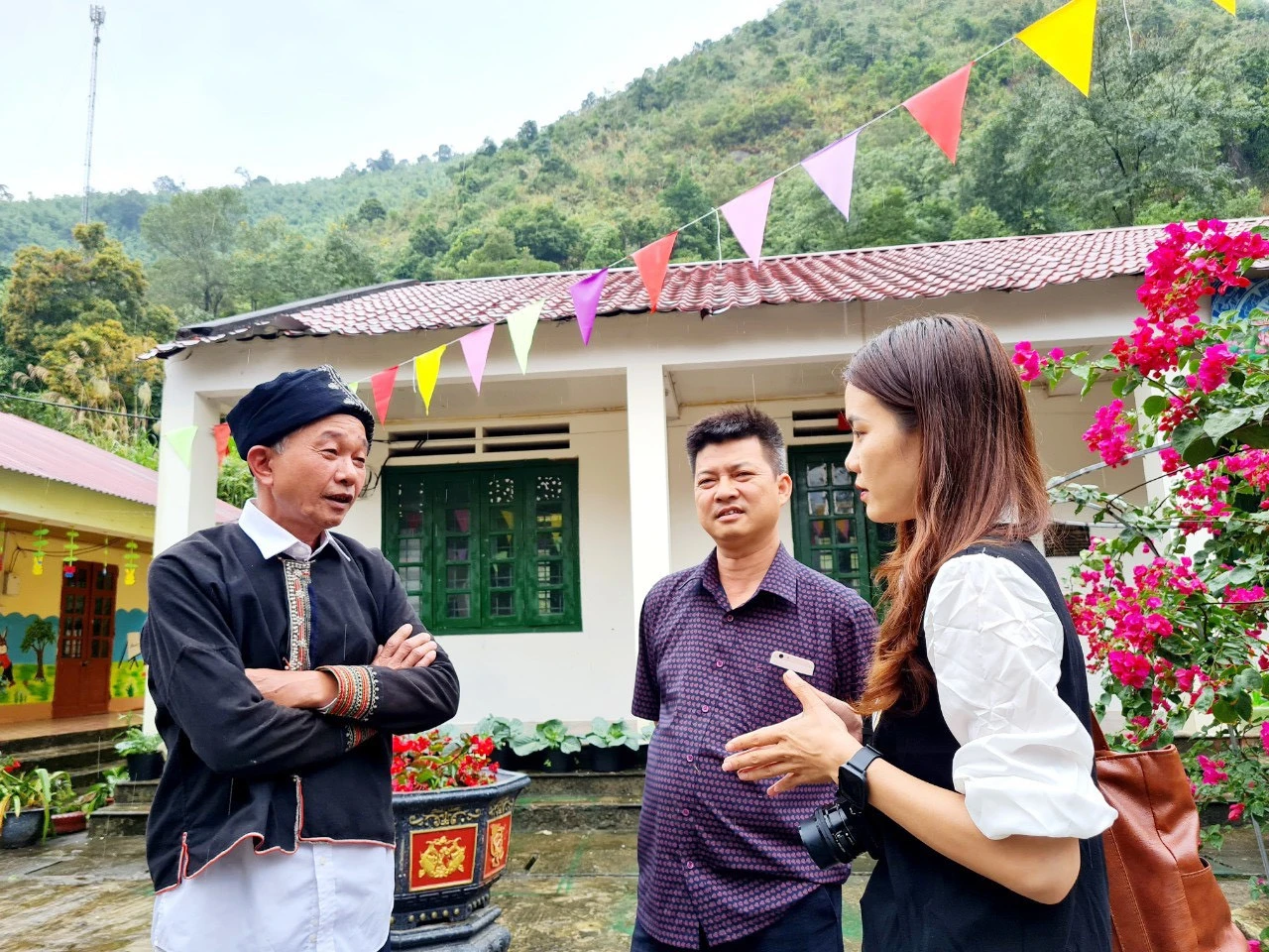 “Cây cao bóng cả” ở Thẳm Con ảnh 2