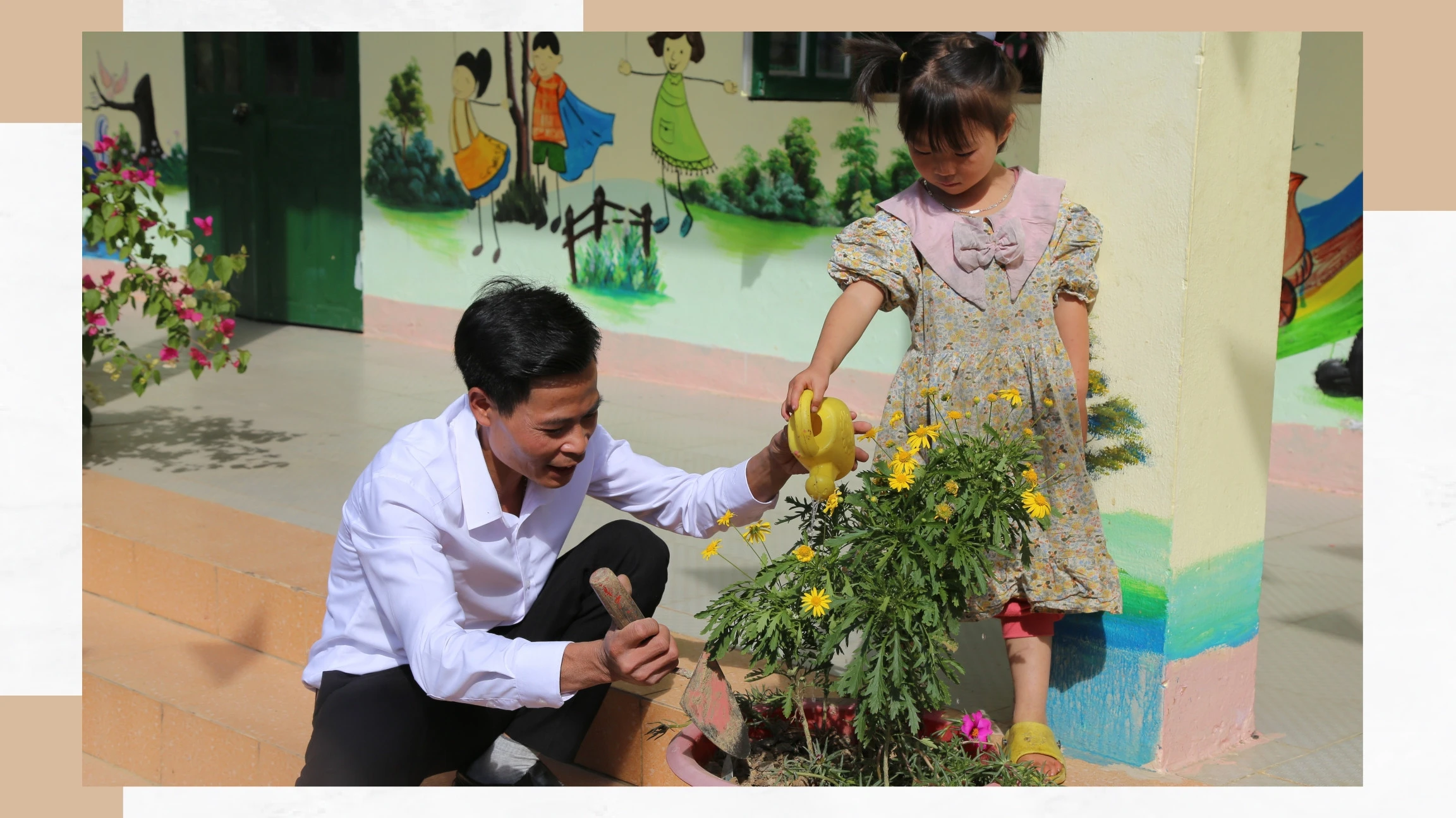 Hạnh phúc ngược về phía núi ảnh 8