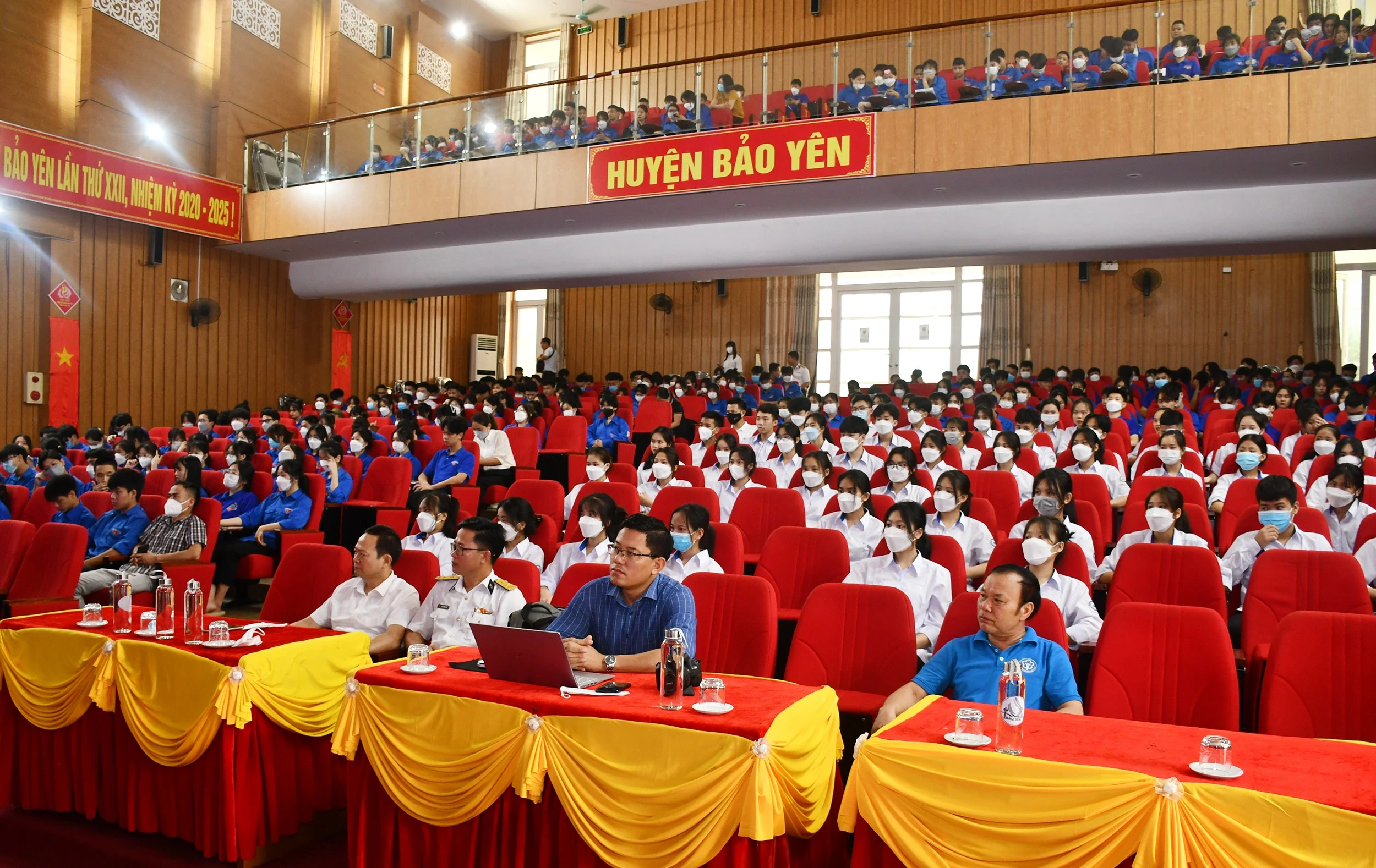 Các đại biểu, đoàn viên, thanh niên lắng nghe các nội dung tuyên truyền.