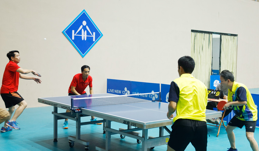 Gần 400 vận động viên tham gia Giải cầu lông, bóng bàn, bóng chuyền hơi công nhân, viên chức, lao động tỉnh lần thứ X ảnh 7