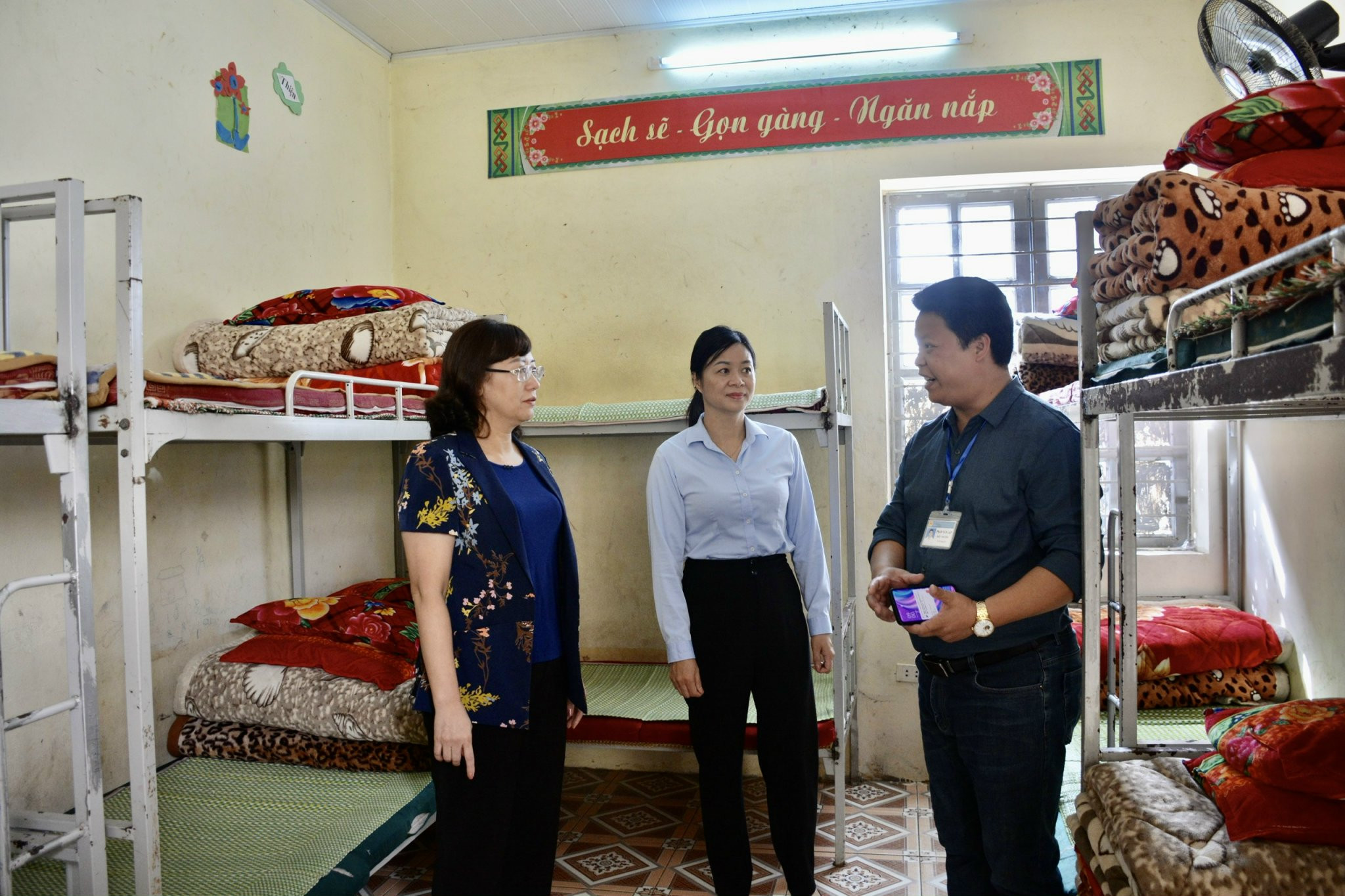 Phó Chủ tịch UBND tỉnh Giàng Thị Dung kiểm tra công tác giáo dục đầu năm học tại huyện Bắc Hà ảnh 5 Phó Chủ tịch UBND tỉnh Giàng Thị Dung kiểm tra công tác giáo dục đầu năm học tại huyện Bắc Hà ảnh 5