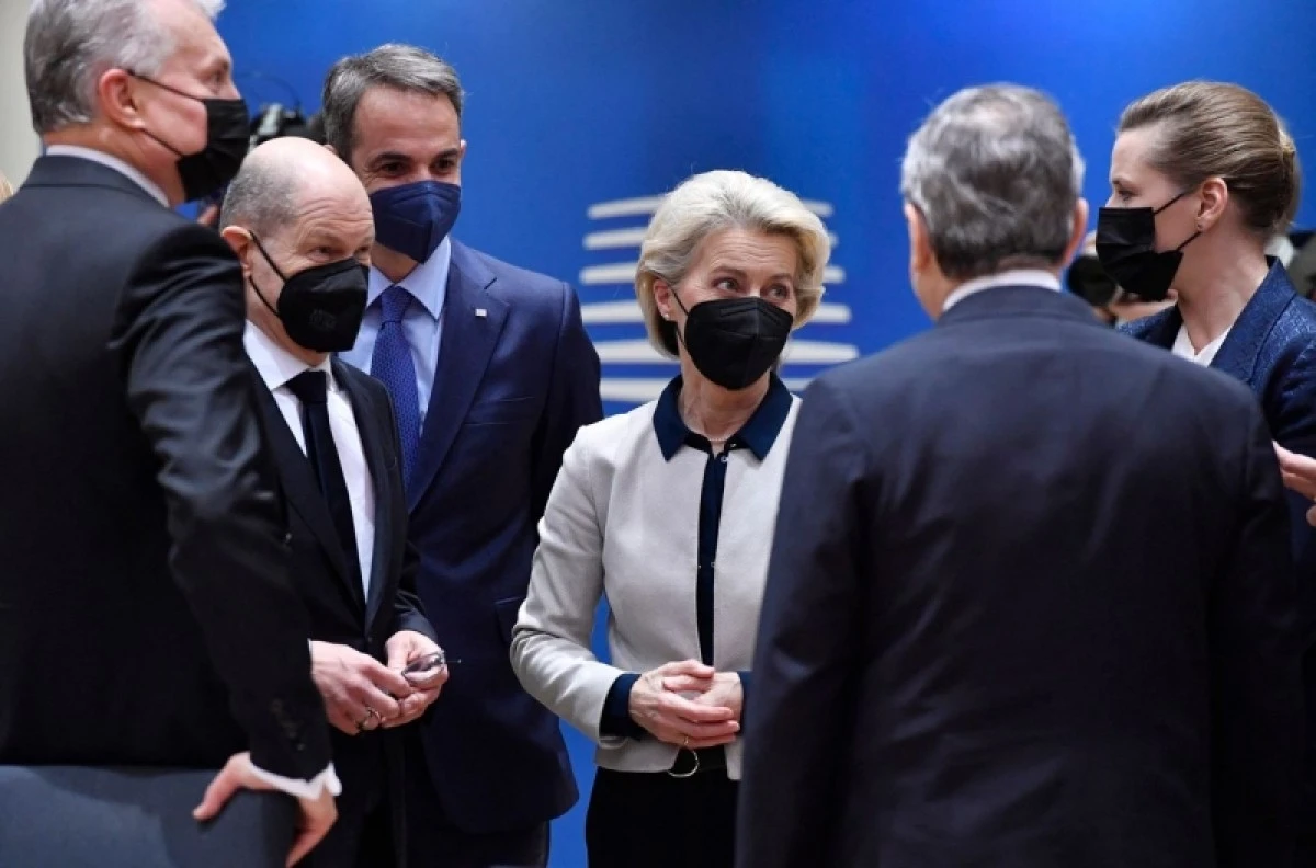 EU đóng cửa không phận với Nga, gia tăng trợ giúp vũ khí cho Ukraine ảnh 1