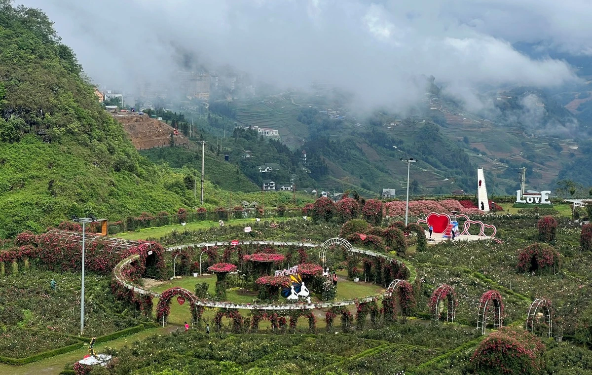 Giảm 60% giá vé cáp treo Fansipan dành cho du khách 6 tỉnh Tây Bắc ảnh 2