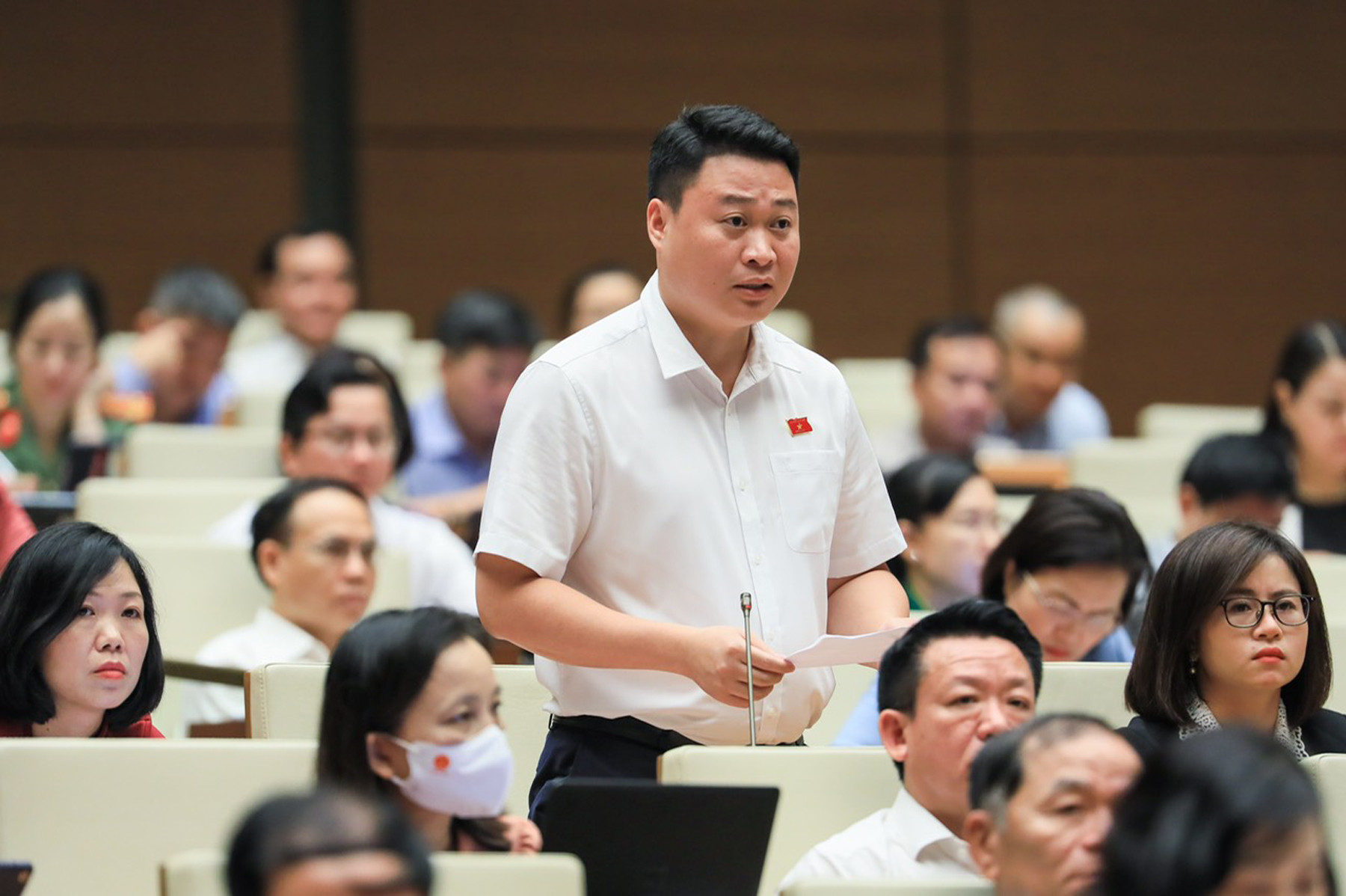 Đoàn Đại biểu Quốc hội tỉnh có nhiều đóng góp tích cực tại Kỳ họp thứ Ba, Quốc hội Khóa XV ảnh 6