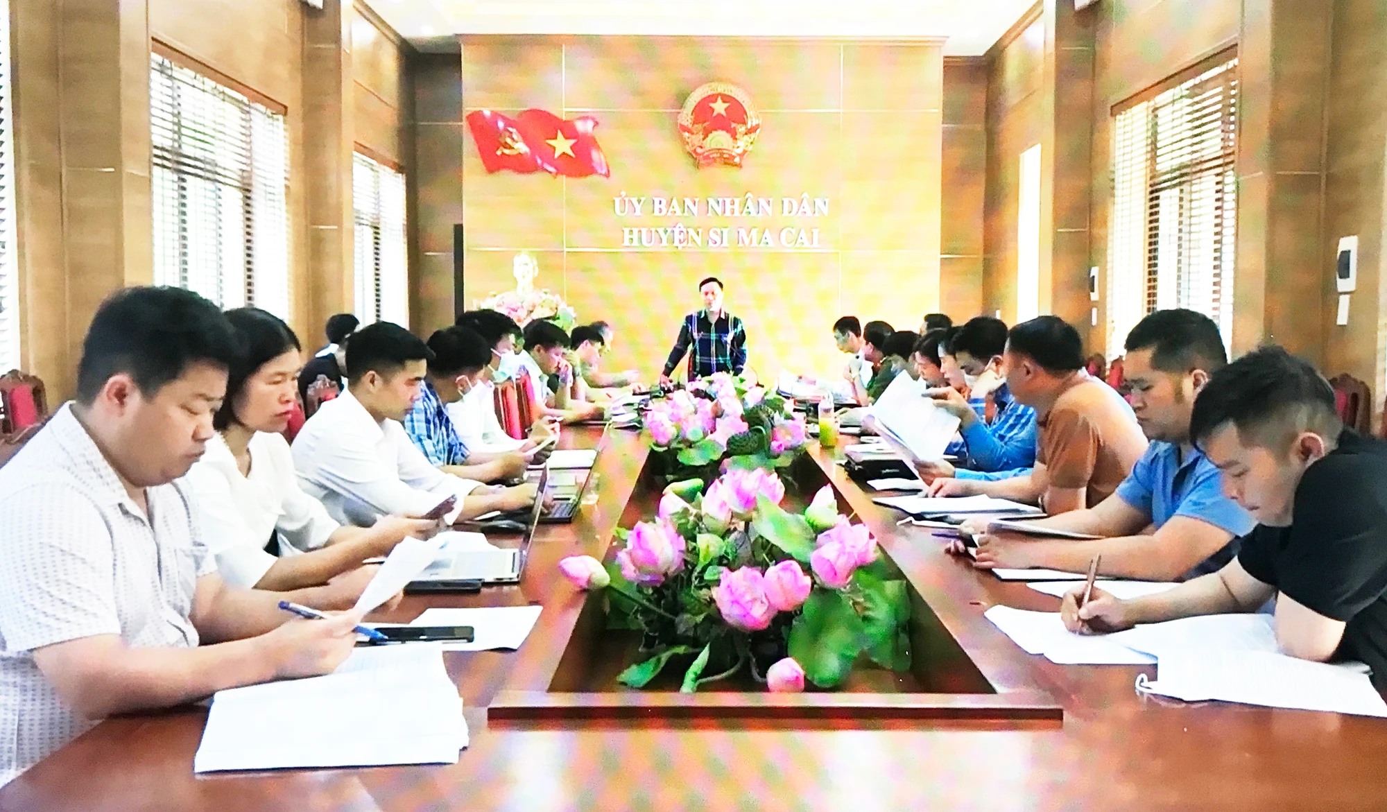 Ban tổ chức chương trình du lịch “Si Ma Cai - Hương sắc vùng cao” họp triển khai kế hoạch.