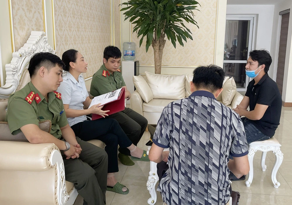 Lập biên bản xử lý cơ sở vi phạm.