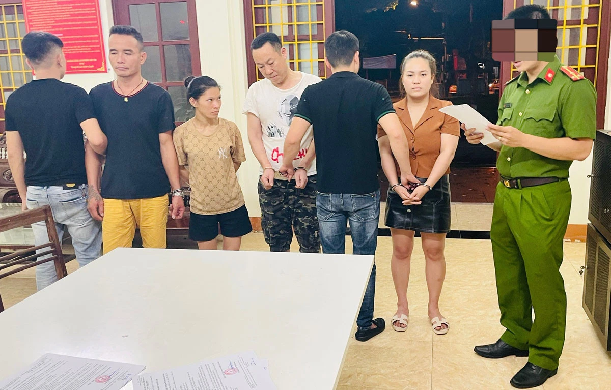 Lào Cai: Tạm giữ 4 đối tượng có liên quan đến việc tổ chức sử dụng ma túy trái phép ảnh 1 Lào Cai: Tạm giữ 4 đối tượng có liên quan đến việc tổ chức sử dụng ma túy trái phép ảnh 1