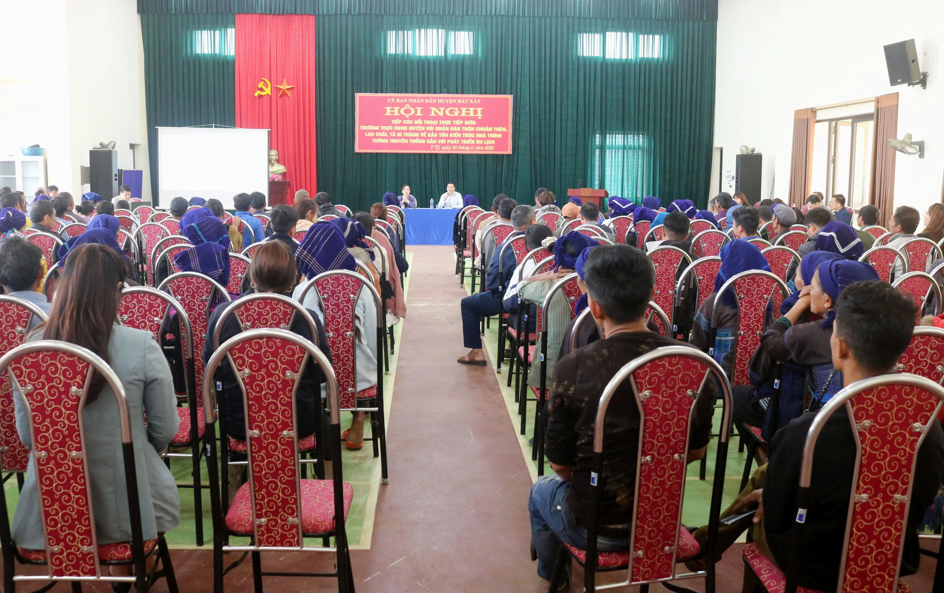 Quang cảnh hội nghị.