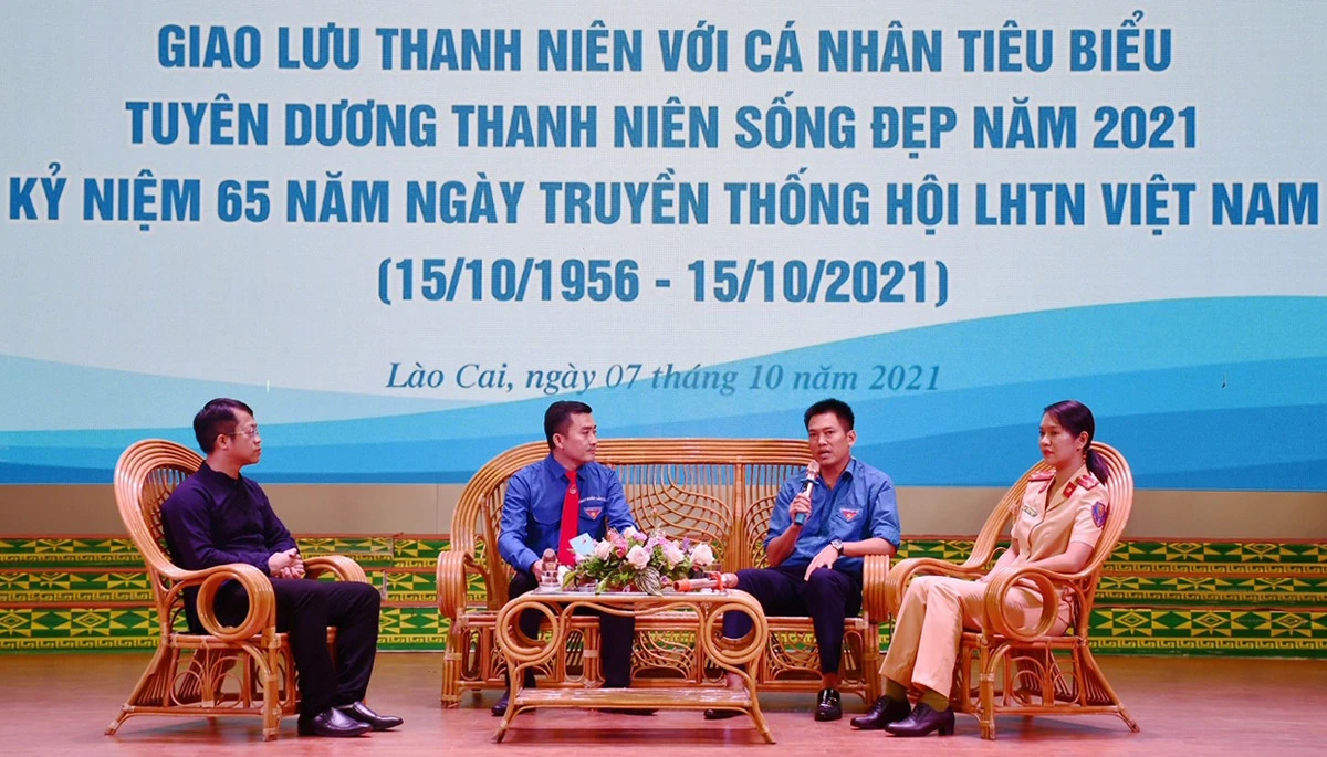 Hội LHTN Việt Nam tỉnh tổ chức chương trình giao lưu và tuyên dương thanh niên sống đẹp.
