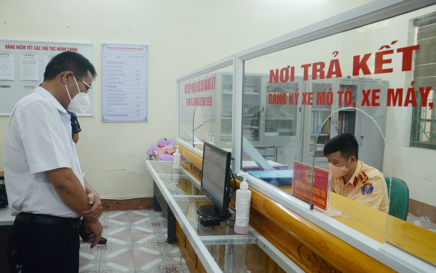 Công an thành phố Lào Cai triển khai phân cấp công tác đăng ký phương tiện giao thông ảnh 1