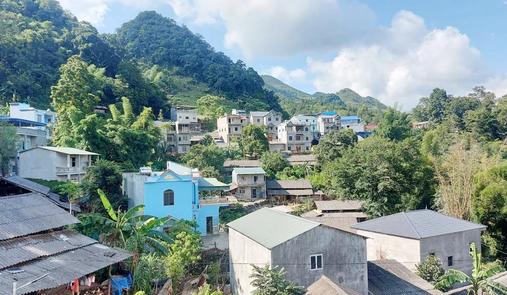 “Góc phố” bên rừng thiêng.