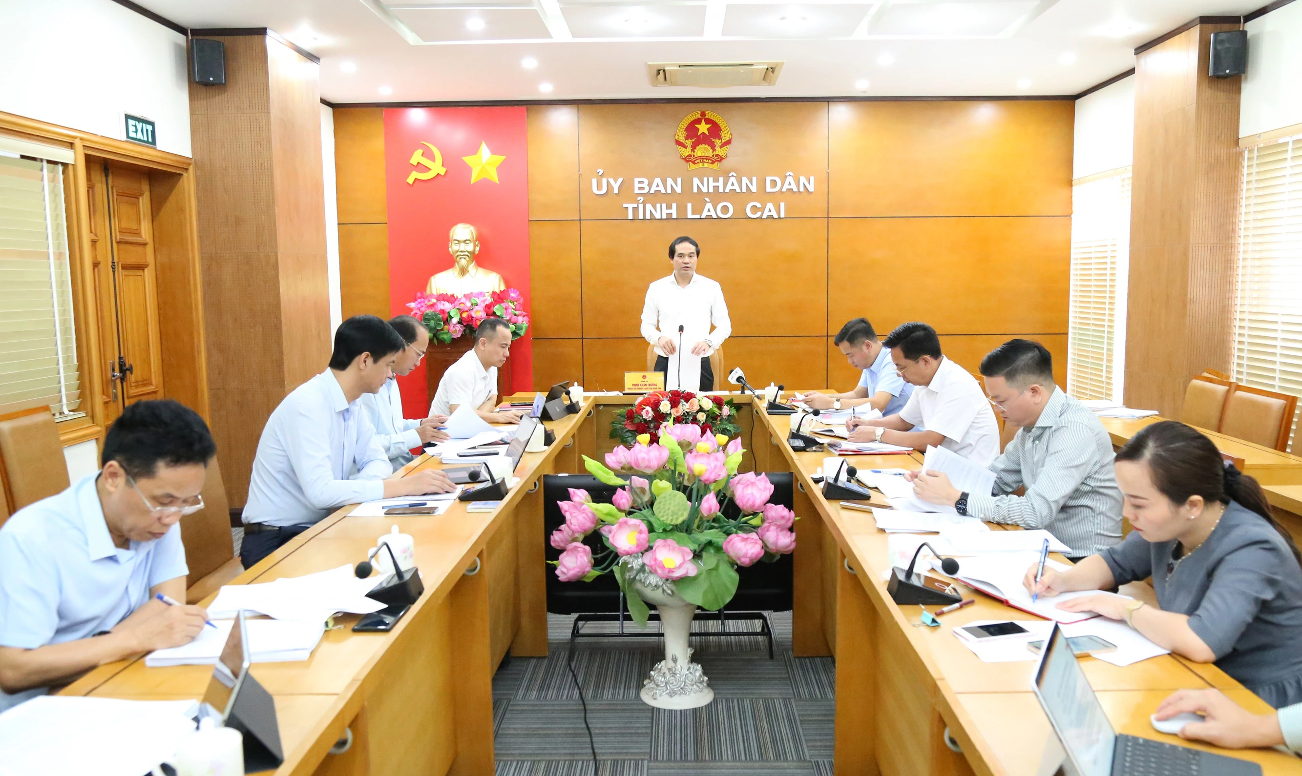 Chủ tịch UBND tỉnh Trịnh Xuân Trường: Bát Xát cần chủ động, quyết tâm hoàn thành cao nhất các chỉ tiêu, nhiệm vụ ảnh 1